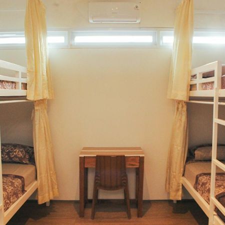 Rion Hostel Богор Экстерьер фото
