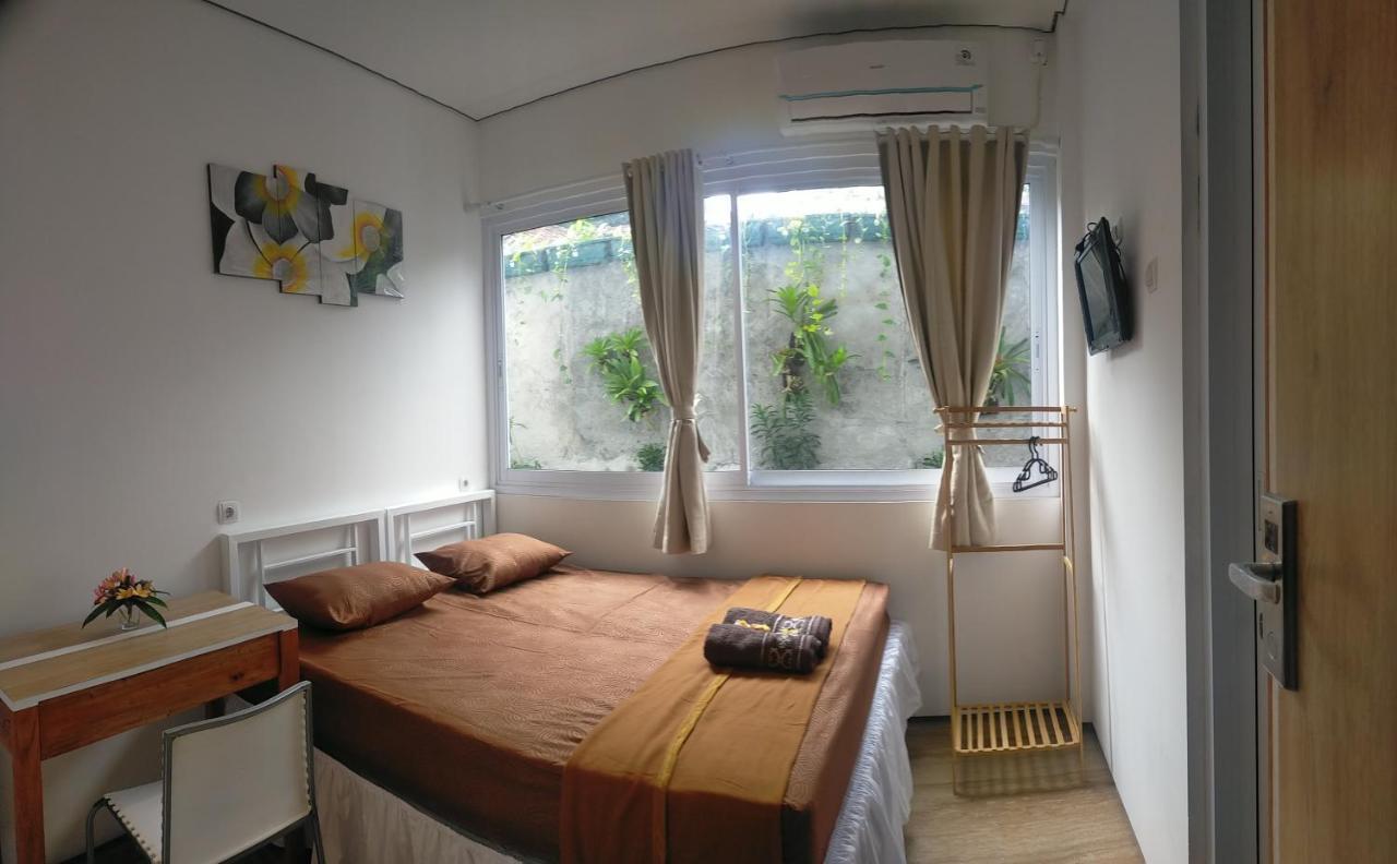 Rion Hostel Богор Экстерьер фото