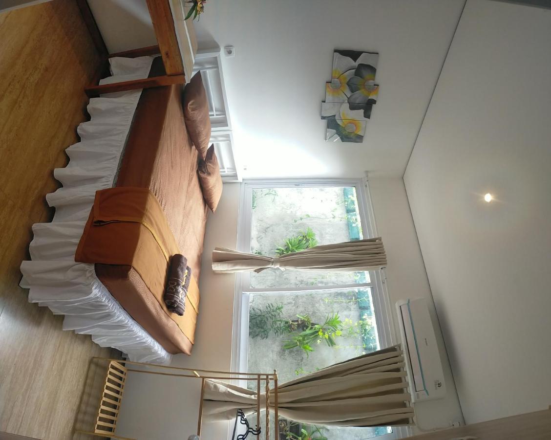 Rion Hostel Богор Экстерьер фото