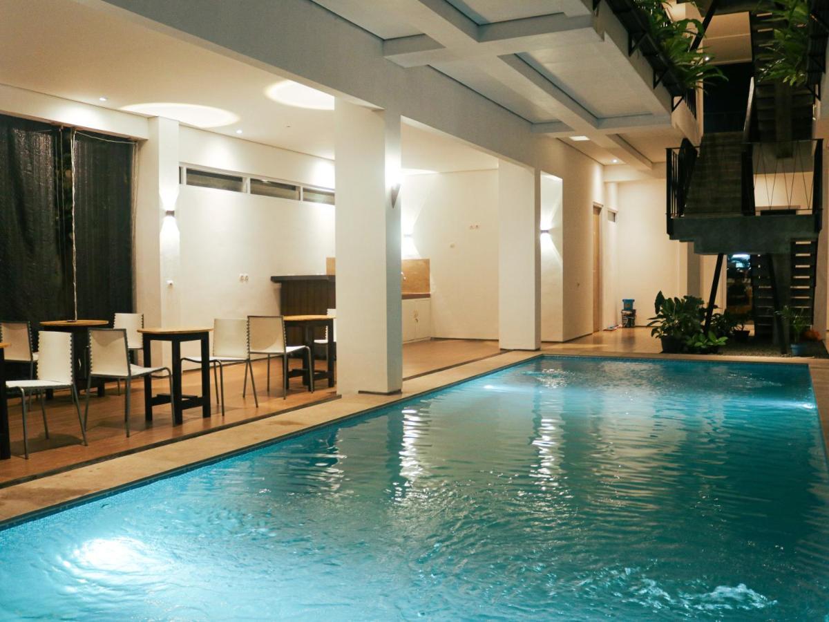 Rion Hostel Богор Экстерьер фото