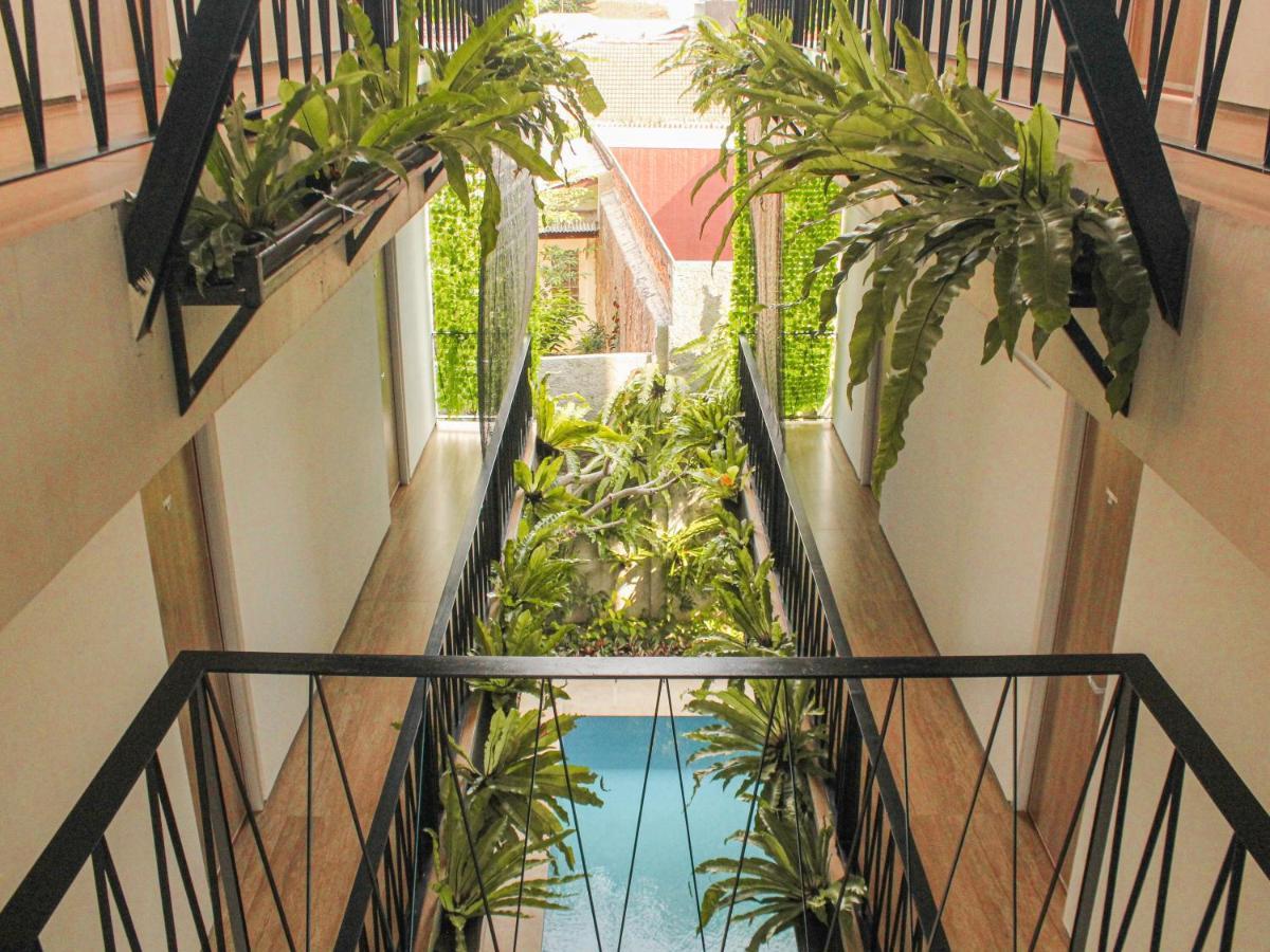 Rion Hostel Богор Экстерьер фото